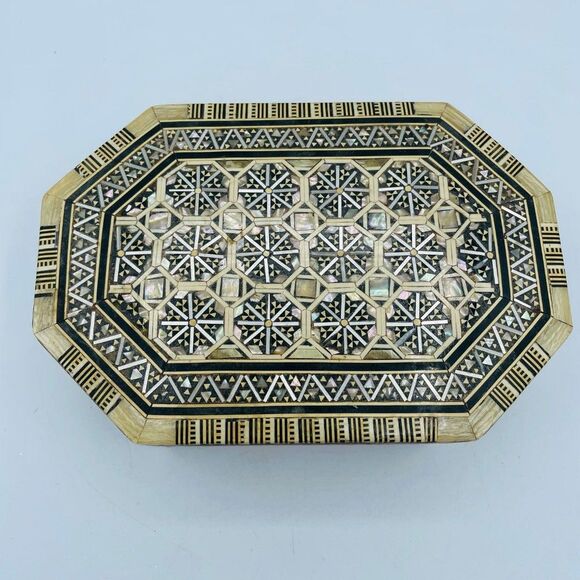 Vtg Large Mother of Pearl Hand Crafted Wooden Inlaid Jewelry Box Micro Mosaic - Picture 3 of 12
